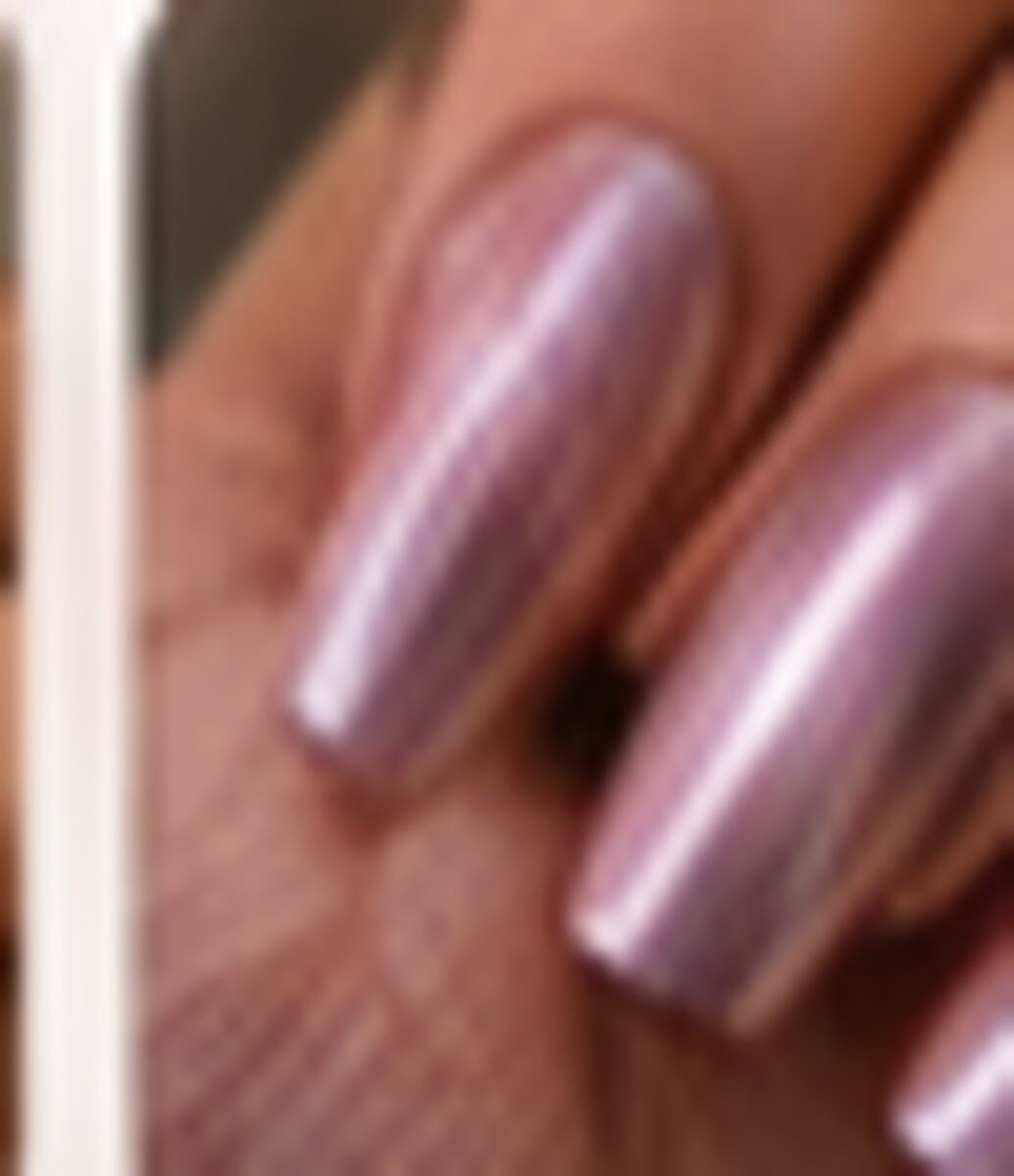 Ροζ chrome nail art